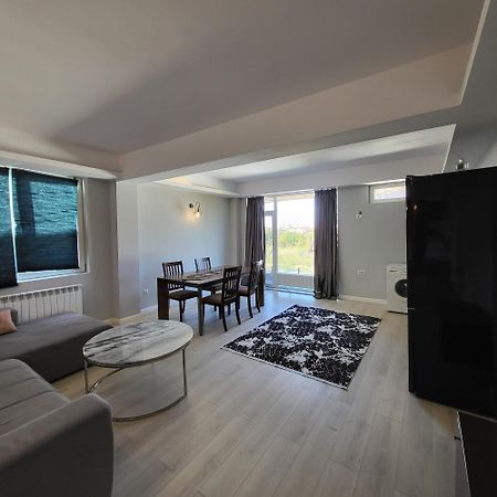 Crystal Apartment Bucarest Esterno foto